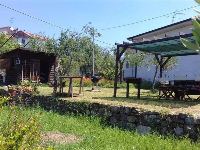 Appartamento in vendita a Podenzana MS