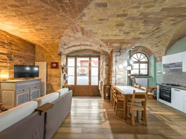 Appartamento in vendita a Pomarance 90 mq Rif: 1404860