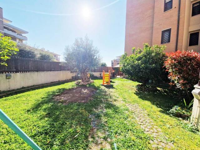 Appartamento in vendita a Pomezia RM
