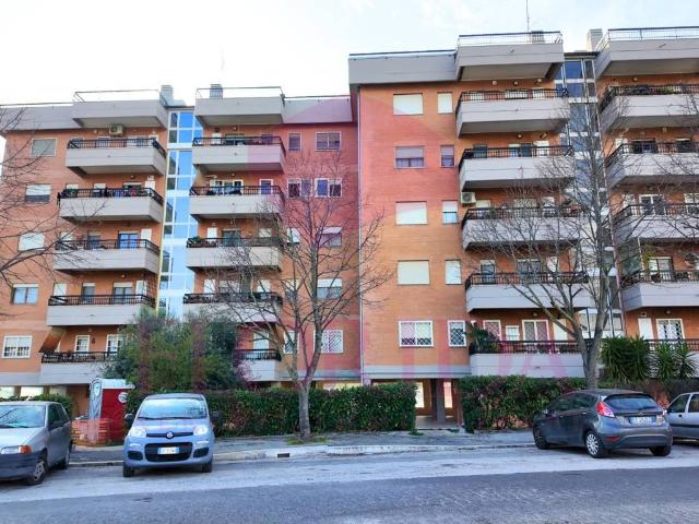 Appartamento in vendita a Pomezia RM