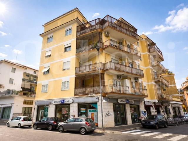 Appartamento in vendita a Pomezia RM