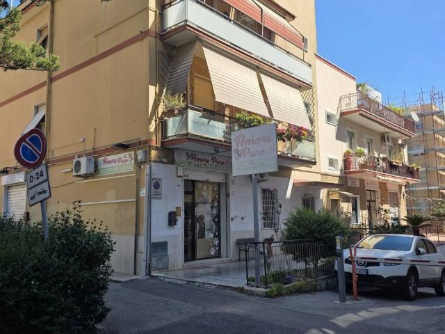 Appartamento in vendita a Pomezia RM