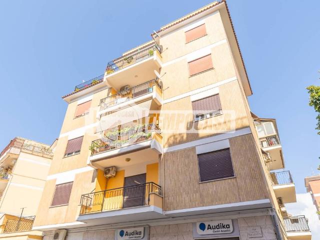 Appartamento in vendita a Pomezia RM