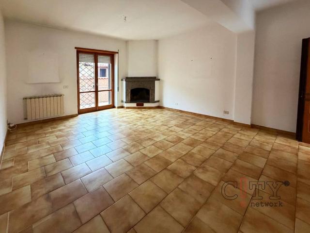 Appartamento in vendita a Pomezia RM