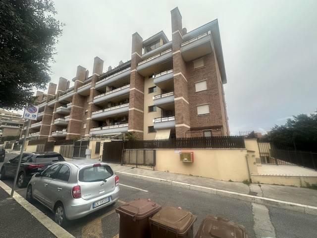 Appartamento in vendita a Pomezia RM
