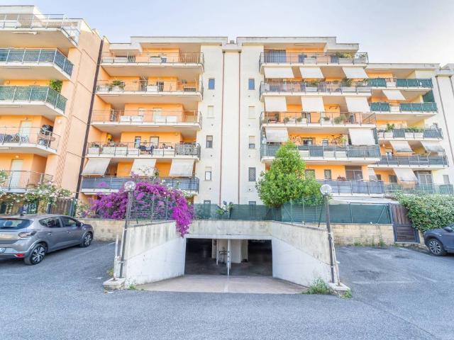 Appartamento in vendita a Pomezia RM