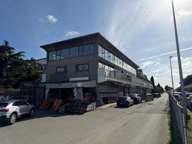 Appartamento in vendita a Pomezia RM