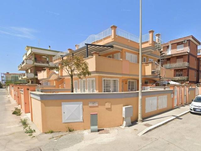 Appartamento in vendita a Pomezia RM