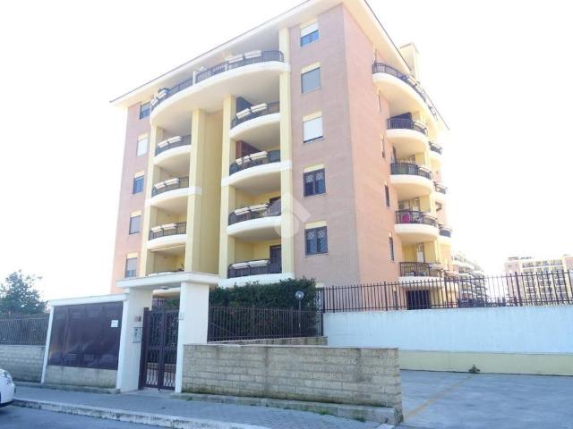 Appartamento in vendita a Pomezia RM
