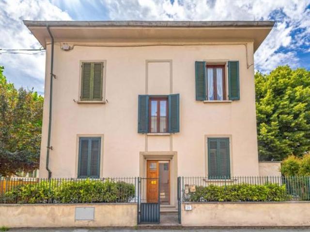Appartamento in vendita a Pontedera 130 mq Rif: 1326360