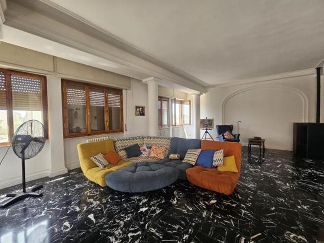 Appartamento in vendita a Pontedera 219 mq Rif: 1424916