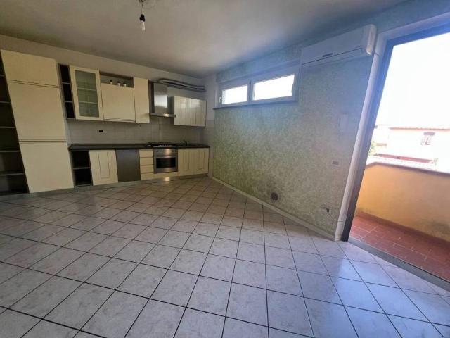 Appartamento in vendita a Porcari LU