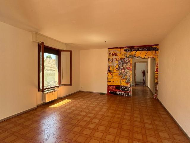 Appartamento in vendita a Porta a Lucca Pisa in Buono composto da 5vani