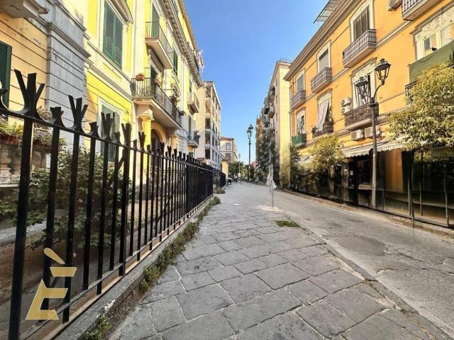 Appartamento in vendita a Portici NA