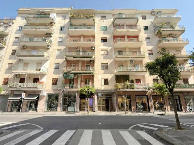 Appartamento in vendita a Portici NA