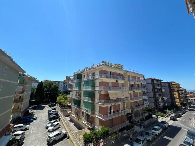 Appartamento in vendita a Portici NA