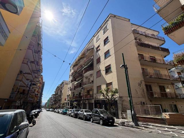 Appartamento in vendita a Portici NA