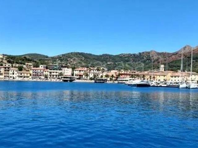 Appartamento in vendita a Porto Azzurro via Romita, 10