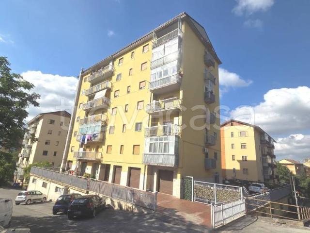 Appartamento in vendita a Potenza via Giacomo Racioppi