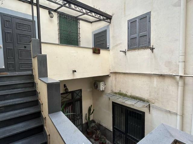 Appartamento in vendita a Pozzuoli NA