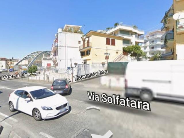 Appartamento in vendita a Pozzuoli NA