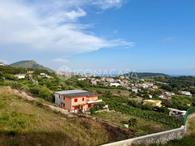 Appartamento in vendita a Pozzuoli NA