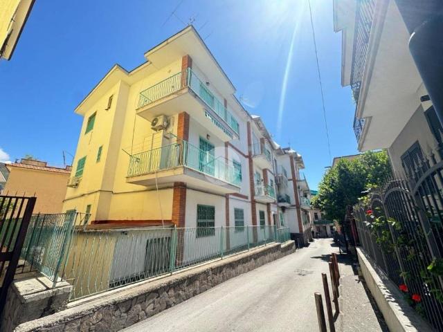 Appartamento in vendita a Pozzuoli NA