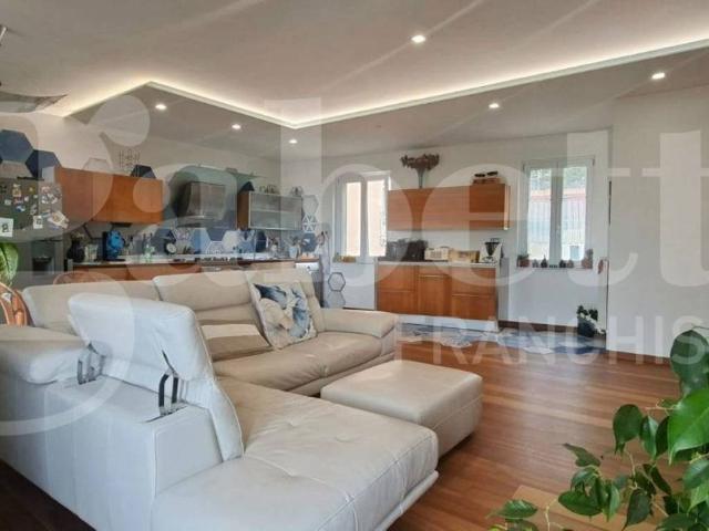 Appartamento in vendita a Pozzuoli NA