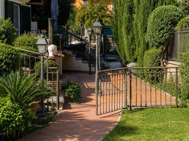 Appartamento in vendita a Pozzuoli NA