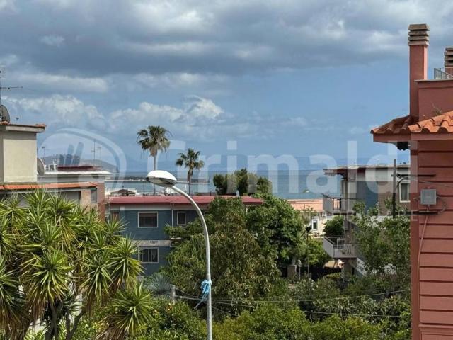 Appartamento in vendita a Pozzuoli NA