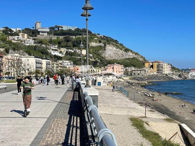 Appartamento in vendita a Pozzuoli NA