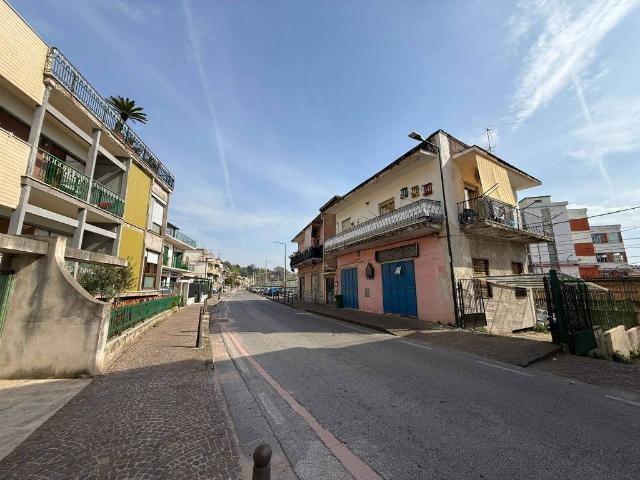 Appartamento in vendita a Pozzuoli NA