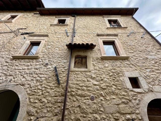 Appartamento in vendita a Prata d'Ansidonia AQ