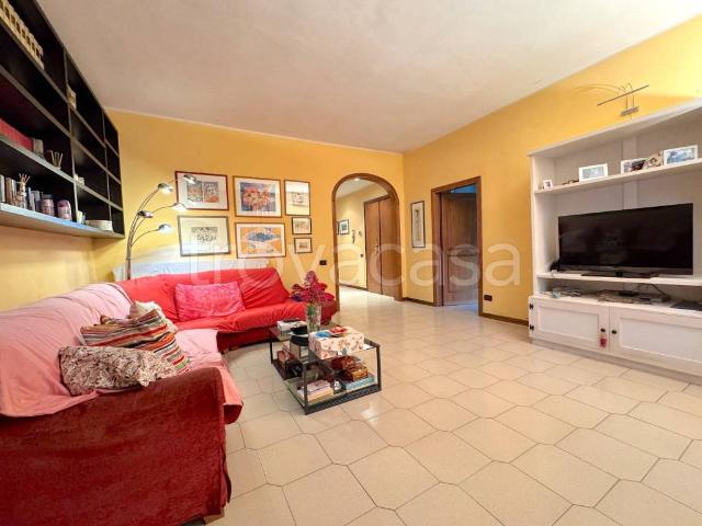 Appartamento in vendita a Prato via Firenze, La Macine