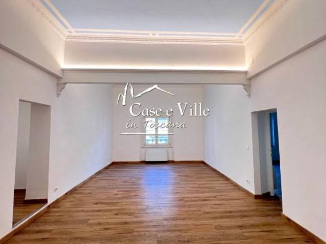 Appartamento in vendita a Prato via Luigi Muzzi, Centro Storico Duomo