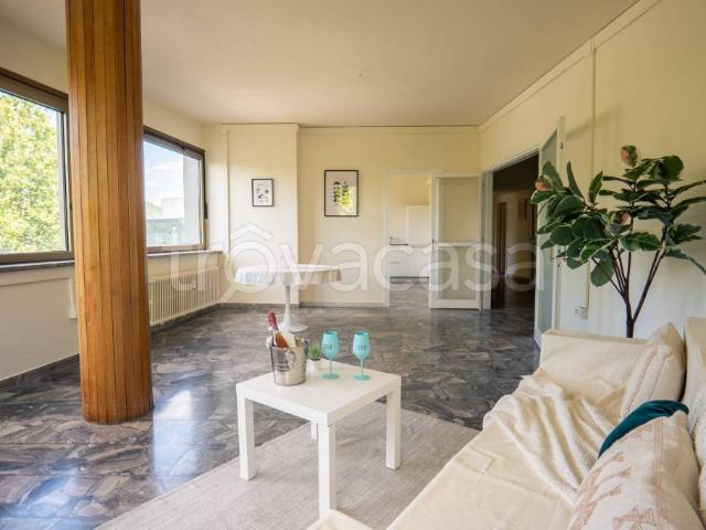 Appartamento in vendita a Prato viale vittorio veneto, 80, Zarini Valentini