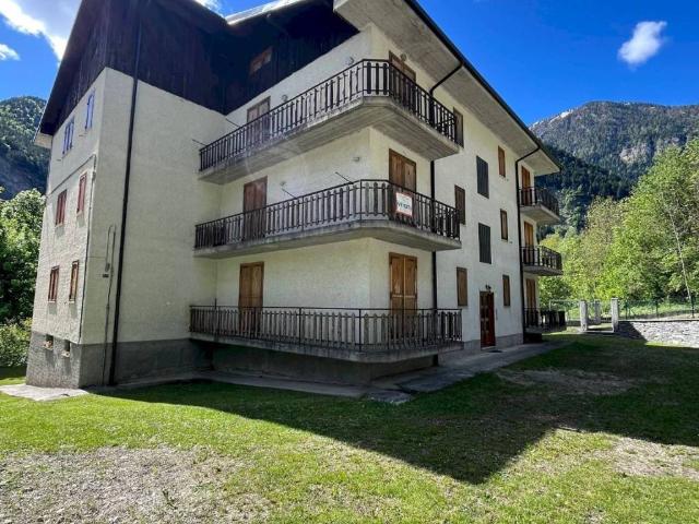 Appartamento in vendita a Prazzo CN