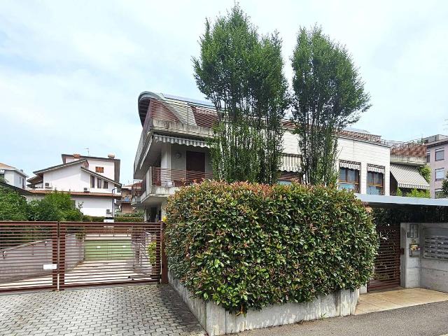 Appartamento in vendita a Pregnana Milanese