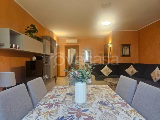 Appartamento in vendita a Presezzo