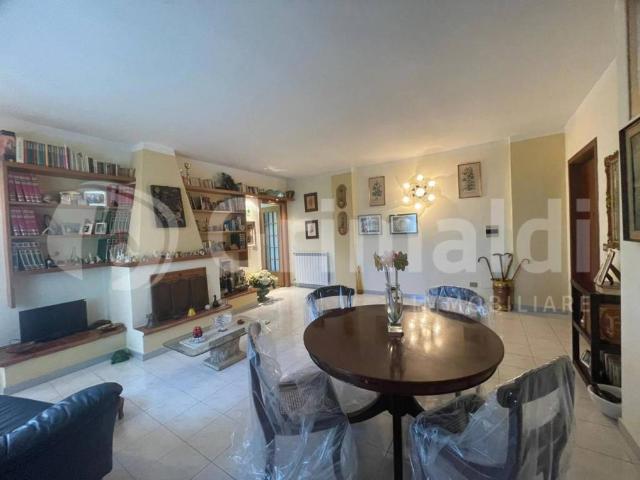 Appartamento in vendita a Quarto NA