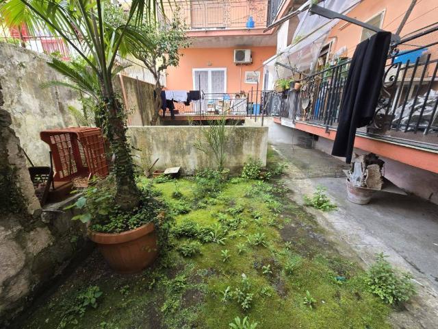 Appartamento in vendita a Quarto NA