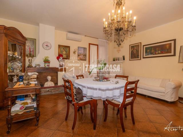 Appartamento in vendita a Quattro Castella