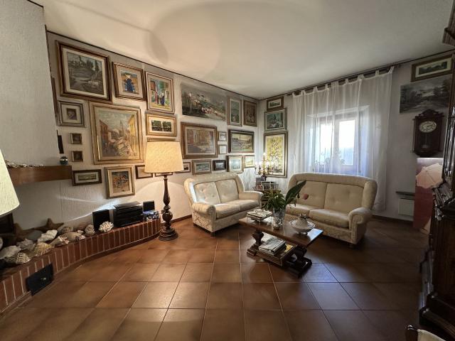 APPARTAMENTO in VENDITA a RUFINA di 4 vani