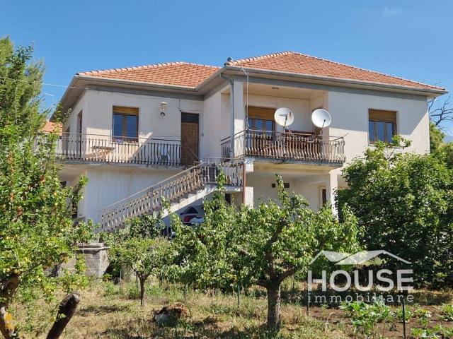 Appartamento in vendita a Ragalna CT