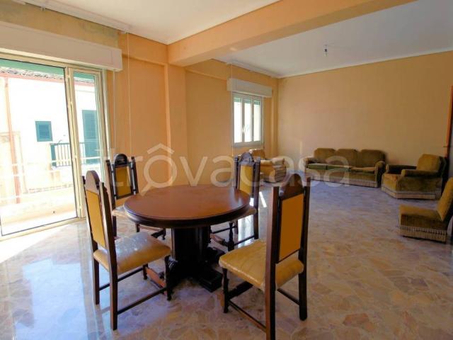 Appartamento in vendita a Ragusa via Armando Diaz, 41, Centro città