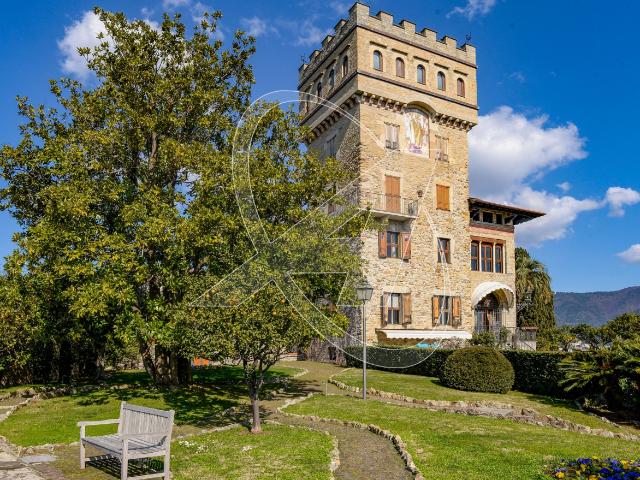 APPARTAMENTO in VENDITA a RAPALLO SAN MICHELE DI PAGANA di 7 vani