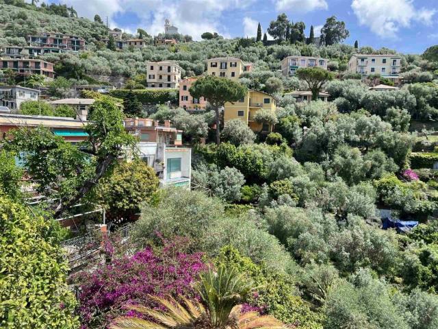 Appartamento in vendita a Recco via Privata Polotto