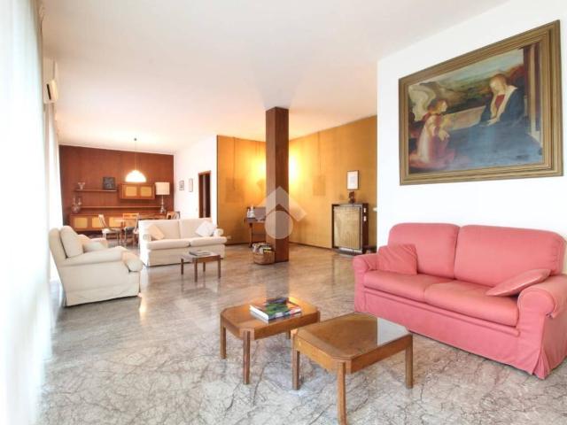 Appartamento in vendita a Reggio Emilia