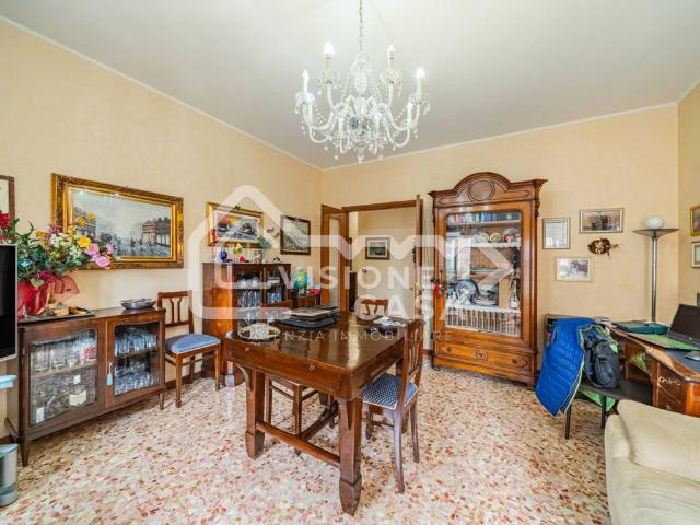 Appartamento in vendita a Reggio Emilia RE