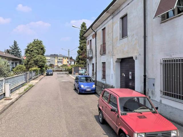 Appartamento in vendita a Rescaldina MI